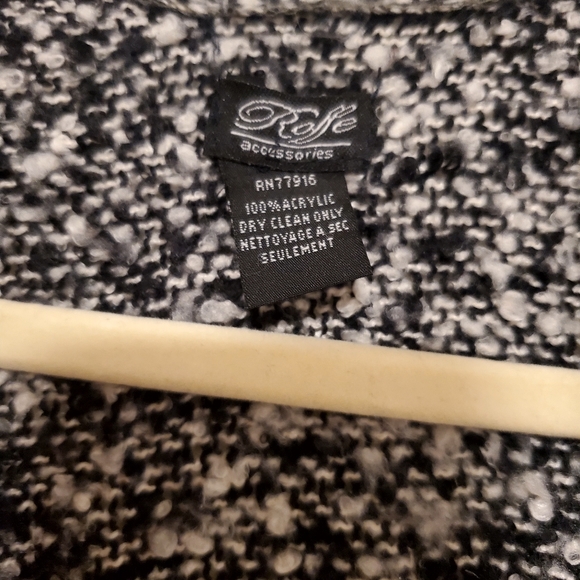 Cream/Black/Grey Tartan / Knit Cape - Picture 5 of 5